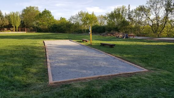 Hřiště na společenskou hru Pétanque